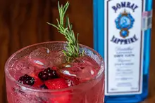 Gin Frutos Rojos by Armando